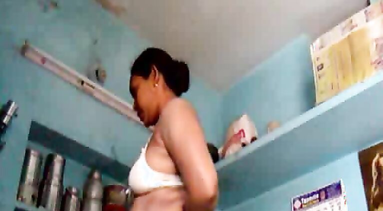 Sheetal Bhabhi Chaning - Movies.