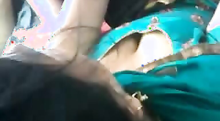 Desi Cleavage In Bus - Movies.