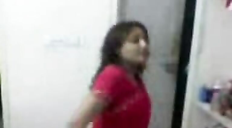 Pakistani Wife In Red Sari - Movies.