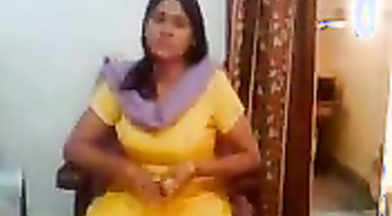Najmi Aunty Boob Show - Movies.