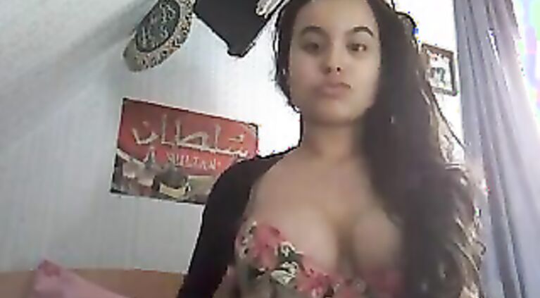 Pakistani Girl Rani - Movies.