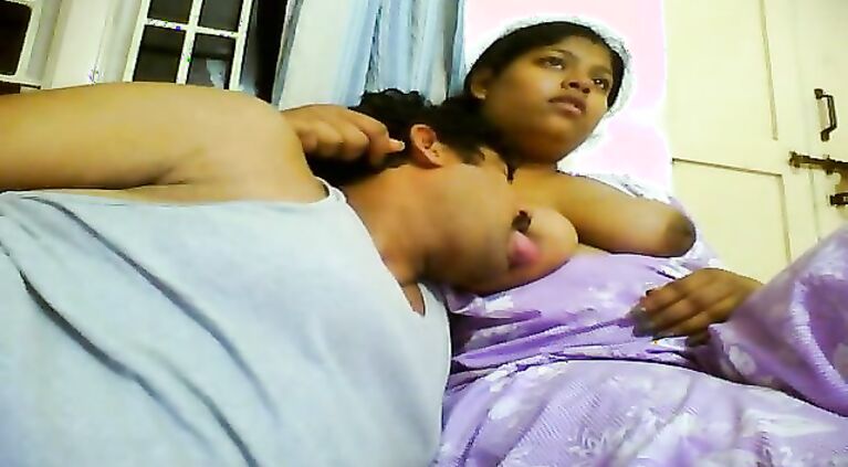 Indian Couple Anu & Ravi - Movies.