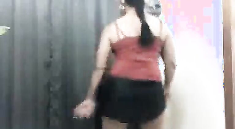 Desi Girtl Shaking Ass - Movies.