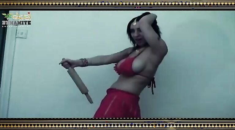 Shanti Devi Chodoge Tu Roti - Movies.