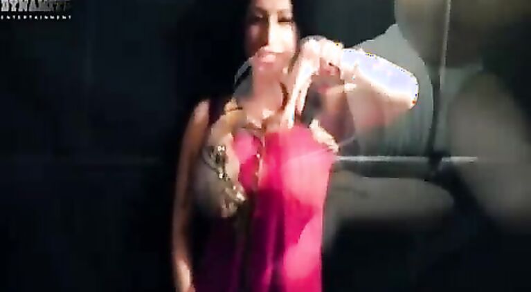 Shanti Devi Cricket Mujra - Movies. video2porn2