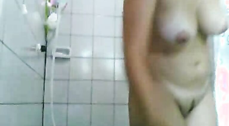 British Indian Girl Shower - Movies.