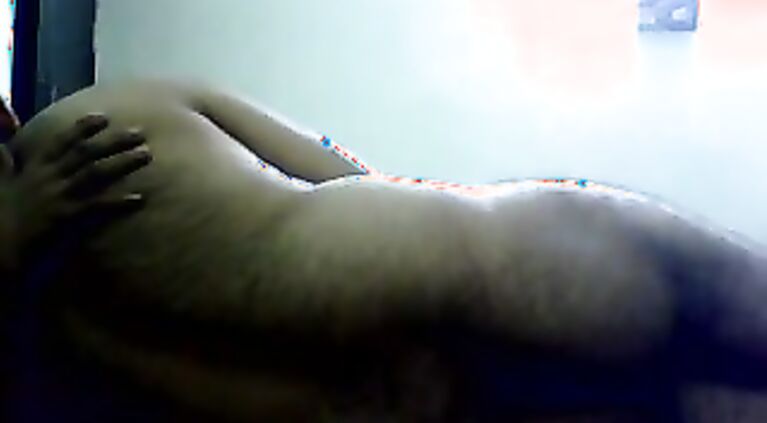 Indian gf sucking cock getting it nice hard
