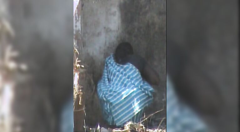 Delhi Ladies Pissing - Movies.
