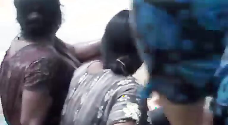 Mumbai Hooker On Picnic - Movies.