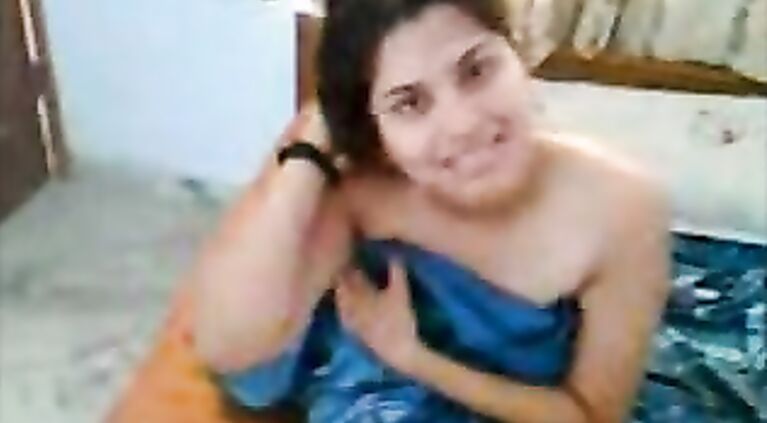 Cute Indian GF MMS - Movies.