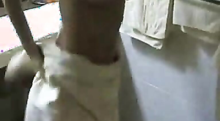 Wife After Shower Sucking Hubby - Movies.