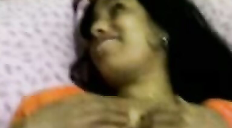 Seductive Bangla Aunty - Movies.