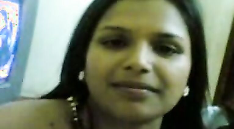 Juicy Bhabhi Naked - Movies.