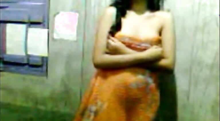 Indian Babe In Shower - Movies. video2porn2