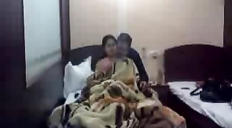 Bhabhi Fucked By Dewar - Movies.