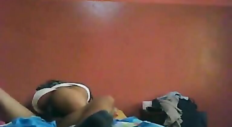 Hot and sexy Mumbai bhabhi seducing her foriegn boss in her apartment to get promotion at work.