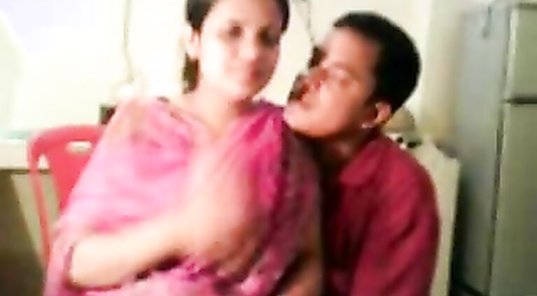 Indian Girl First Kiss By BF - Movies.