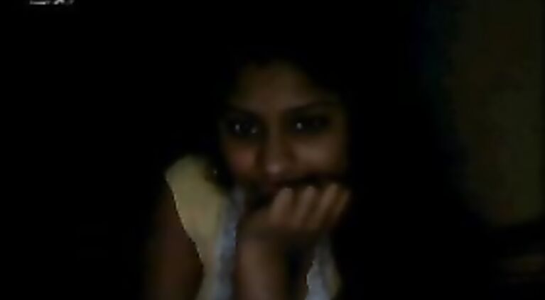 Divya Indian Babe On Cam - Movies.