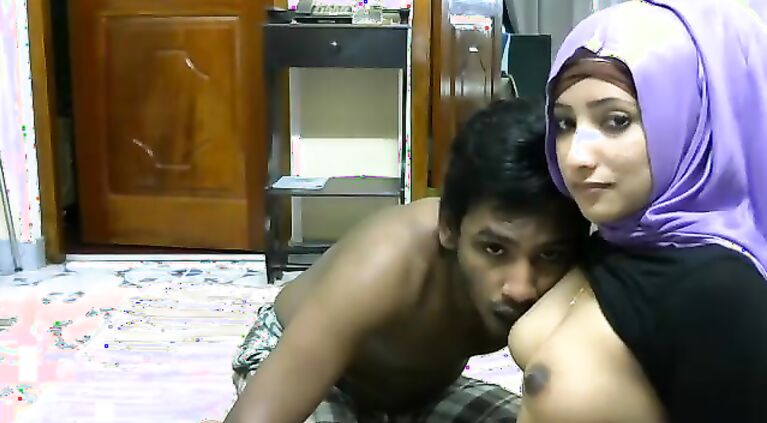 Watch this hot and sexy young wife Rizna turn on the cams and show you what she has to offer. video2porn2