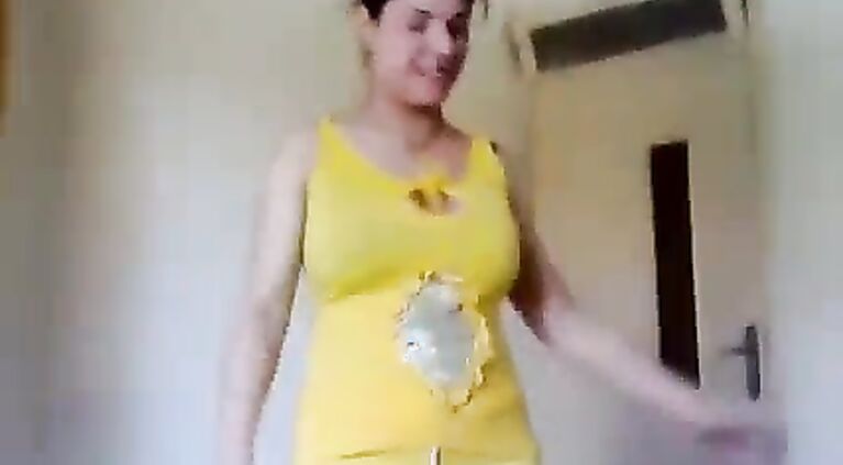 Arab Amateur Shaking Ass - Movies.