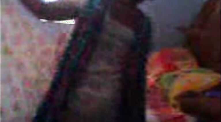 Bengali Couple Leaked MMS - Movies.