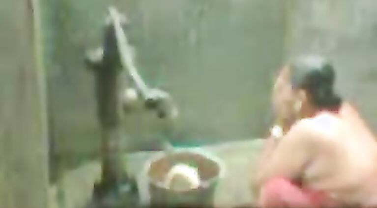 Big Boob Bhabhi Ope Bath - Movies.