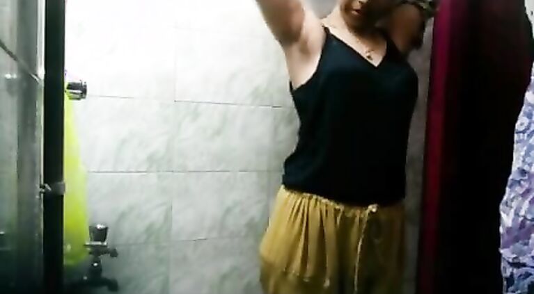Sexy Indian Wife Shower MMS - Movies.