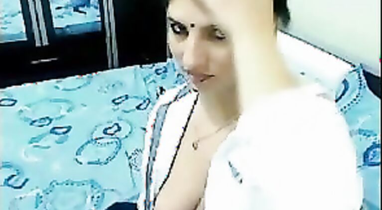 Home Alone Bhabhi On Cam - Movies.