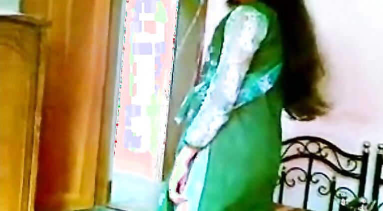 Kolkata Babe Juicy Boobs - Movies. video2porn2