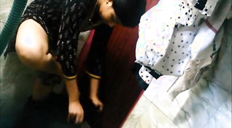 Sanjana Indian Babe Shower - Movies. video2porn2