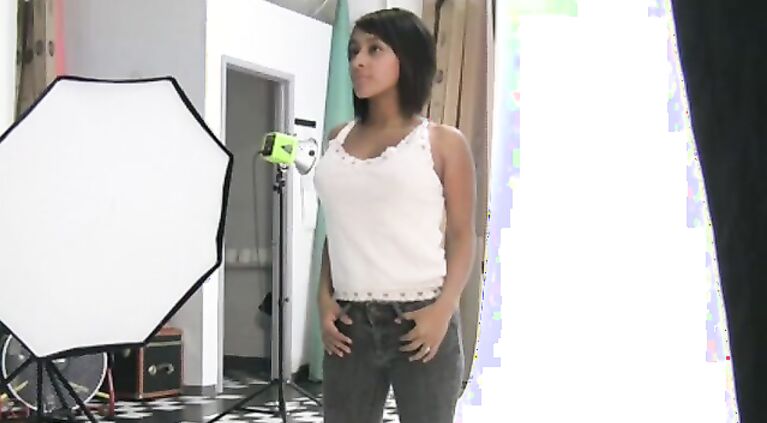 Muslim girl fucked by her neighbor boyfriend on roof in missionary style recorded by neighbor