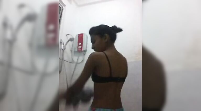 Indian Teen Babe Sanjana - Movies. video2porn2