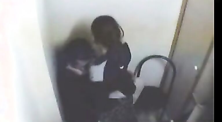 Una bella dama que sabe hacer su trabajo