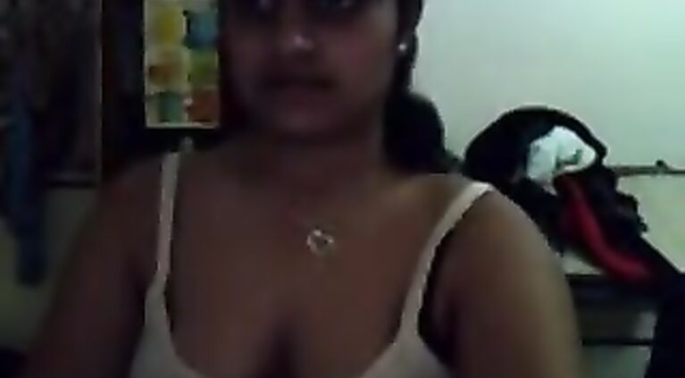 Desi Girl Ritu On Web Cam 1 - Movies.