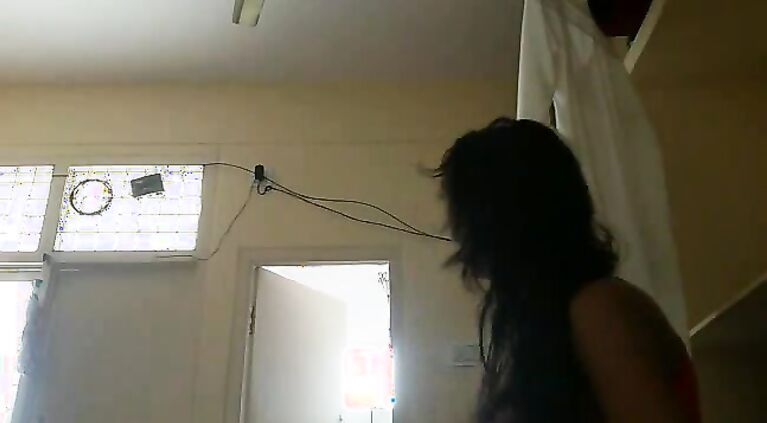 Hot Mumbai girl Avantika after shower soaking her wet body checking her juicy natural tits and figure in this self recorded mms video.