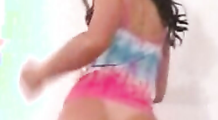 Desi aunty lifting her arms and the barber shaving her armpits caught on cam by a voyeur in this MMS