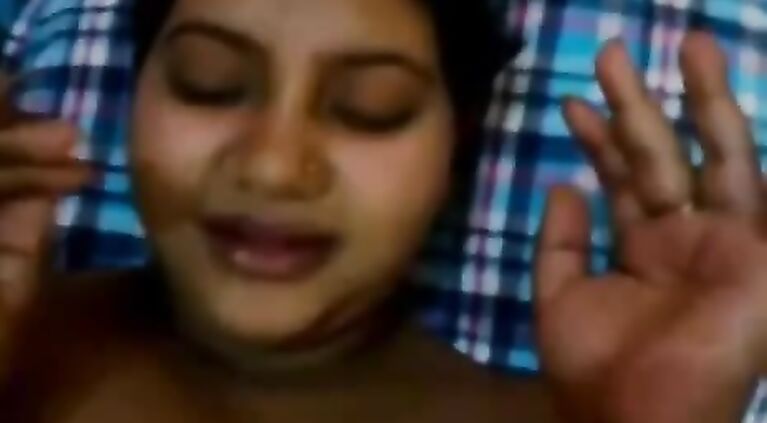 Bhabhi Lying Naked In Bed - Movies.