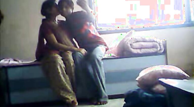 Young Lahori Couple Scandal - Movies.