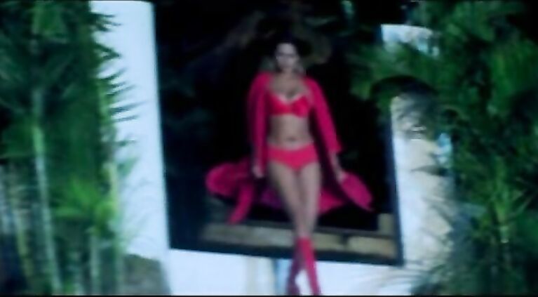 Sapna In Bedroom Red - Movies.