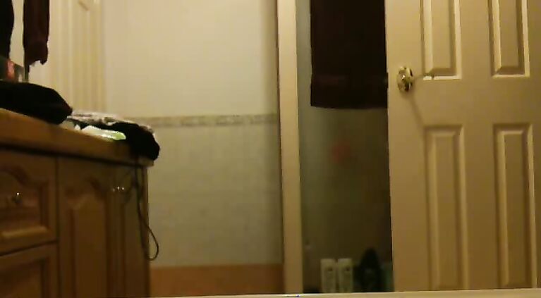 Girl Caught In Shower - Movies.