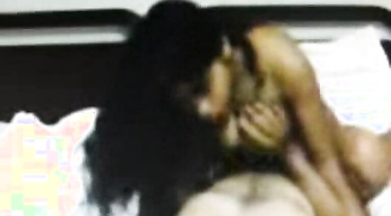 Cum watch Indian babes bare it all and get wet and slippery in the shower
