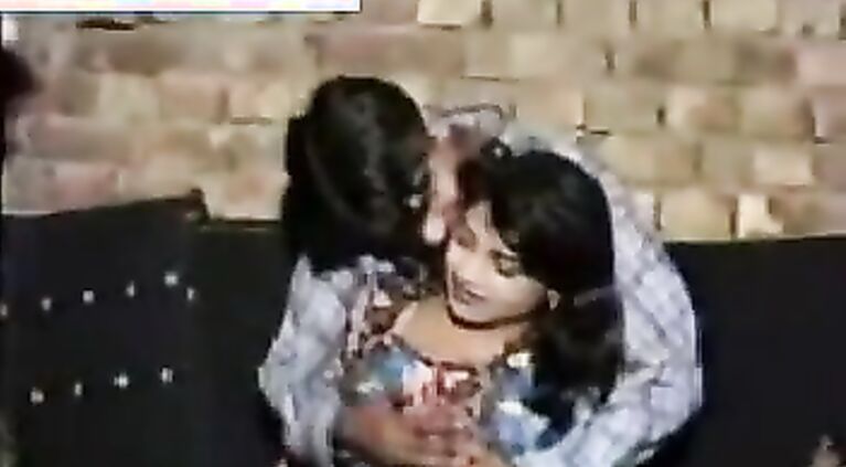 Young Lucknow Wife MMS - Movies
