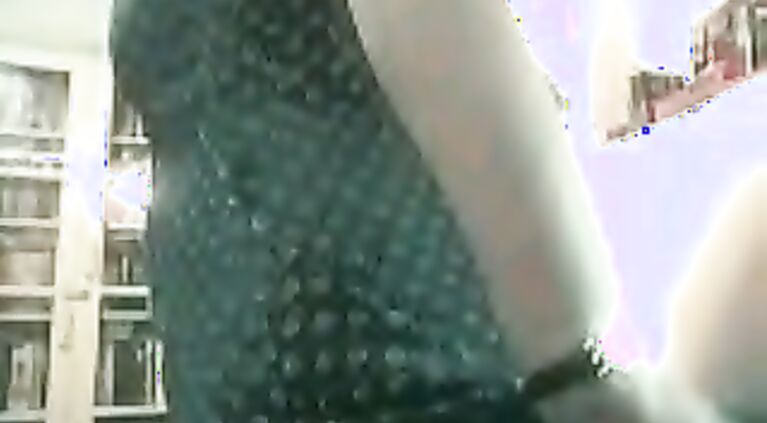 nice, he s able to hold cum for such a long time fucking her, she is lucky
