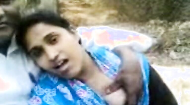 Bangla Couple In Park - Movies.