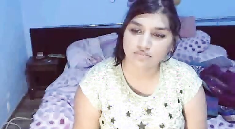 Chubby Indian babe Roshnie once agian back with action.