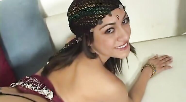 I hope he put it inside her I'd fuck the shit out of her