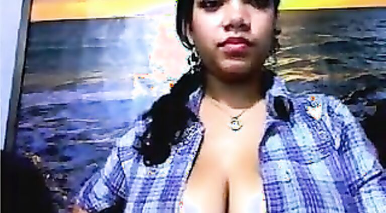 Big boobs Gheeta bhabi cam show.