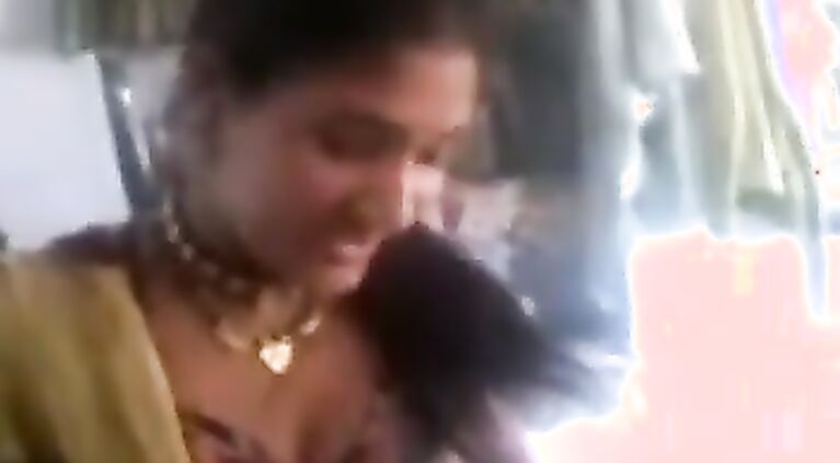 Hot North Indian Aunty's Pussy and Boobs Show.