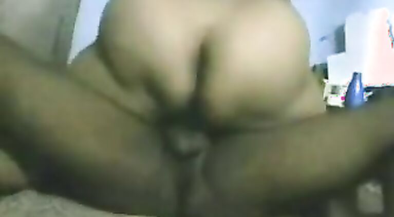 Huge gaand Indian bhabi riding hot mms.