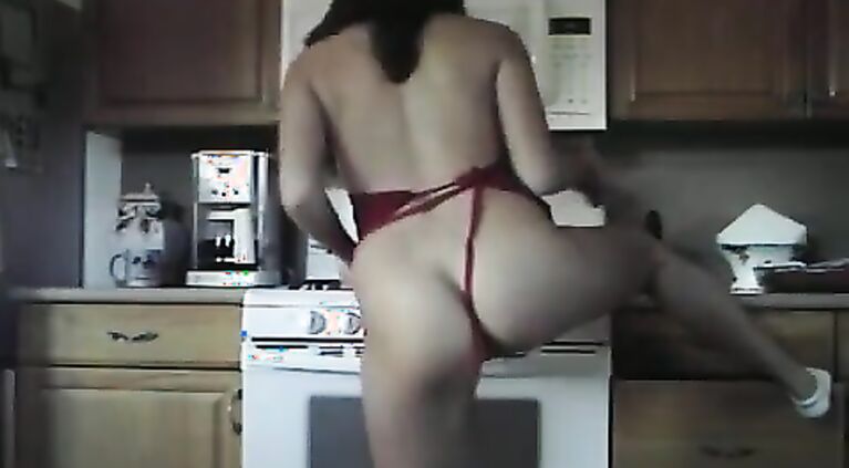 Sexy House Wife Selfemade MMS.